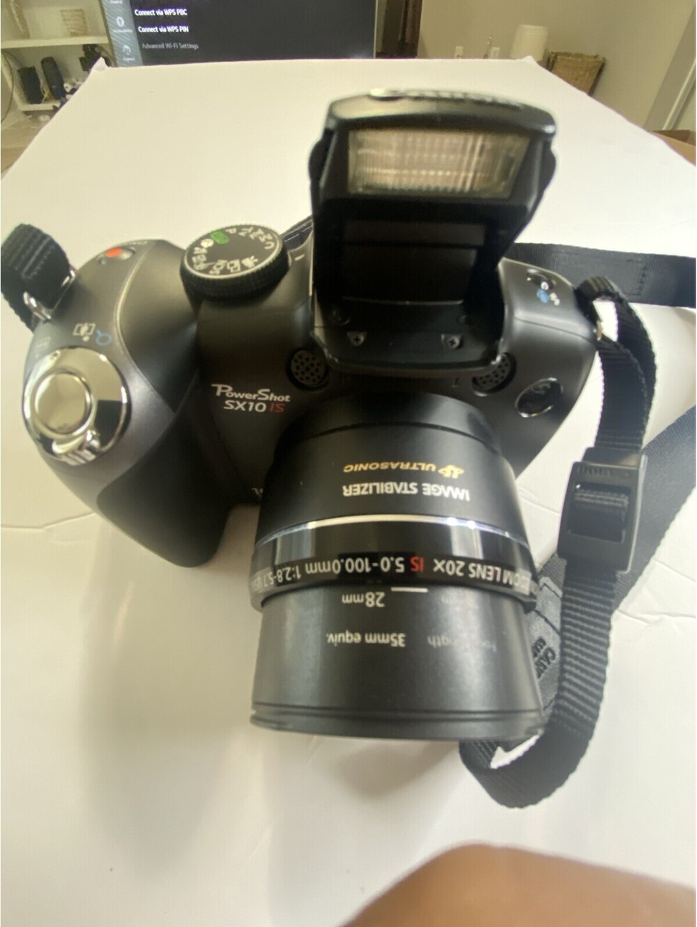 Canon PowerShot SX20 IS 12.1MP 20X Zoom Lens Digital Camera New With Case